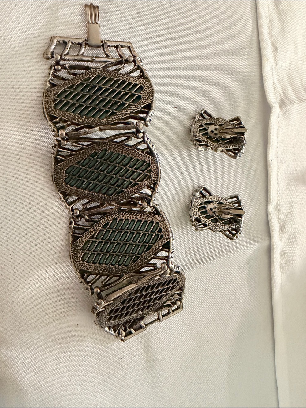 Vintage MCM Teal Gold Confetti Lucite Panel Bracelet & Clip Earrings Set 1950s - Picture 2 of 2